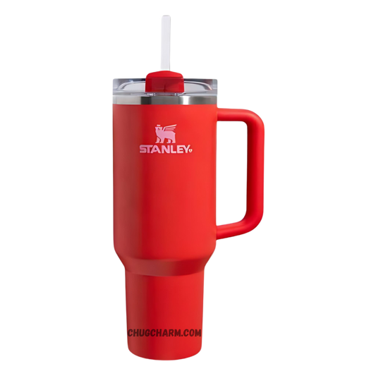 Stanley 40 oz Tumbler in Red with a sturdy handle and double-wall insulation for superior temperature control.