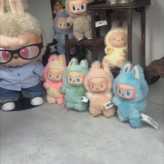 Stanley Labubu brown tumbler 40oz kawaii monster cup video with straw handle and insulated design demo